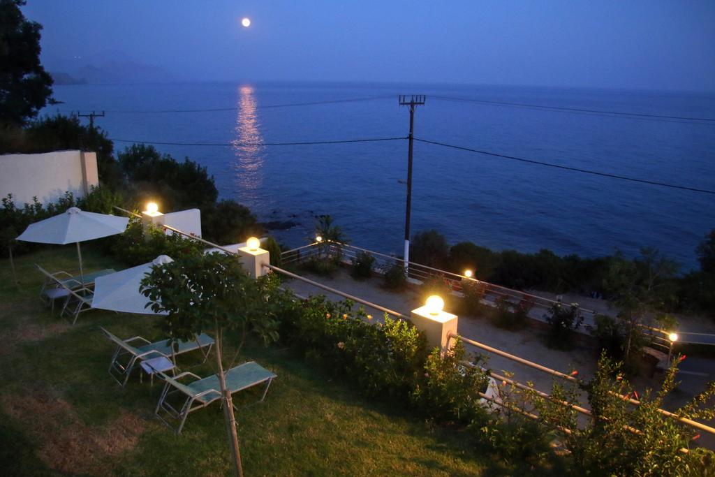 Santa Marina Apartments Rodhákinon Luaran gambar