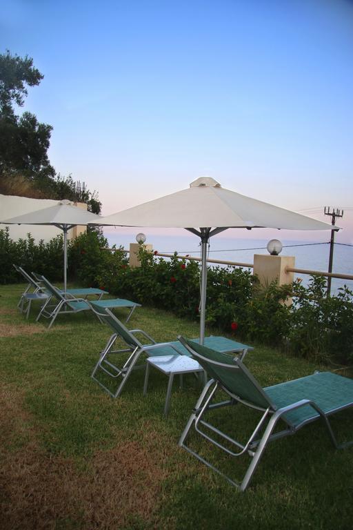 Santa Marina Apartments Rodhákinon Luaran gambar