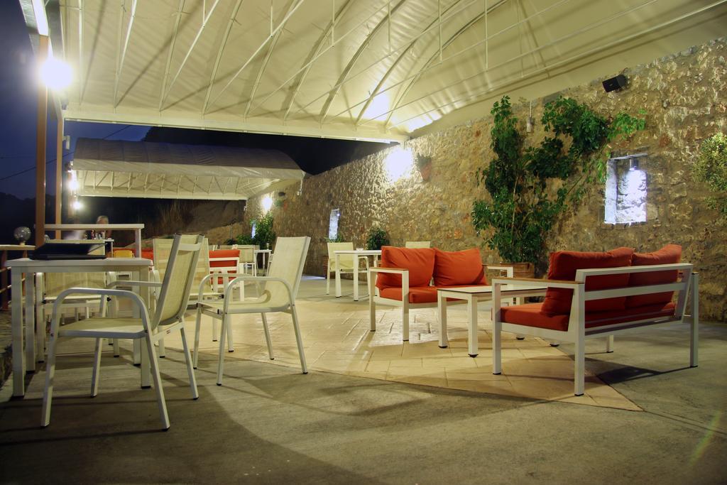 Santa Marina Apartments Rodhákinon Luaran gambar