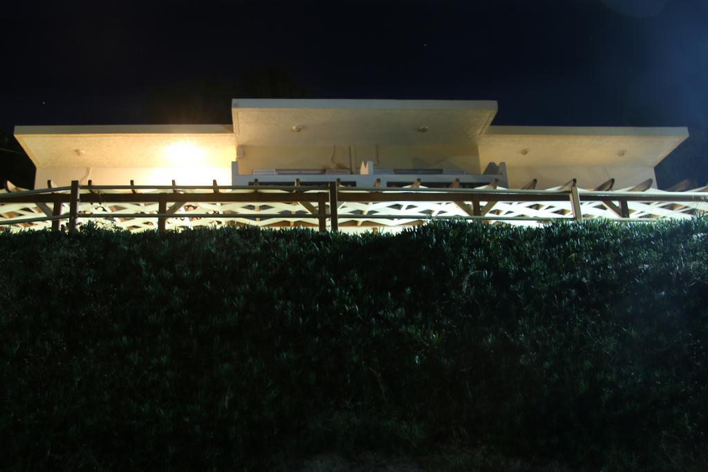 Santa Marina Apartments Rodhákinon Luaran gambar