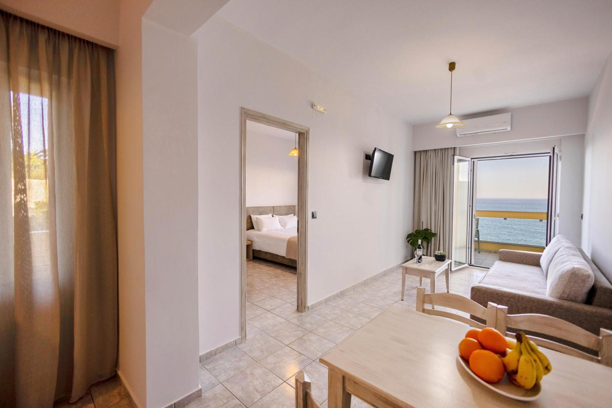Santa Marina Apartments Rodhákinon Luaran gambar